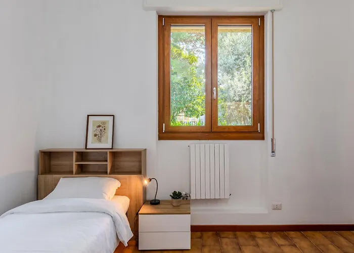 Giardino Bonsai By Interhome Dervio